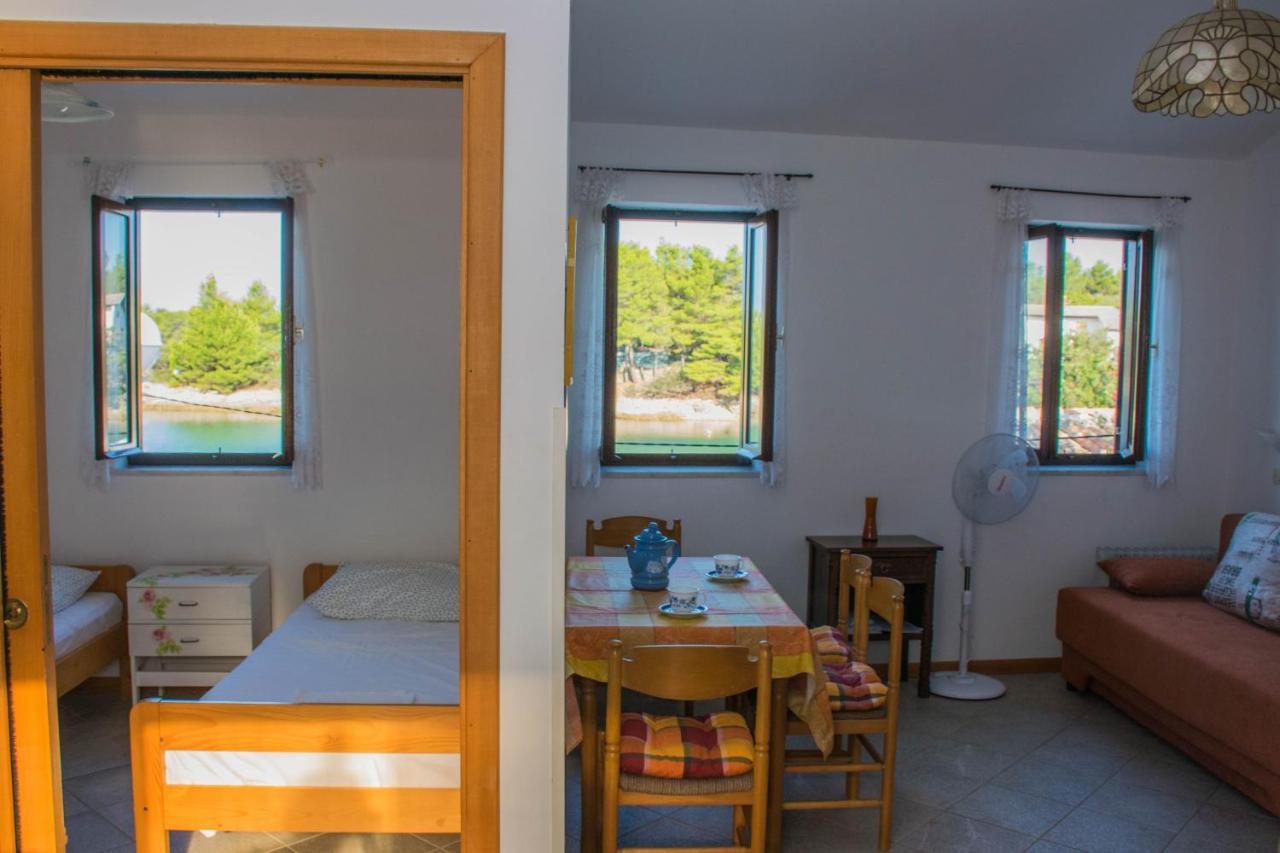 Holiday House Punta Blue & Orange 5M From The Sea, Island Cres Apartment Punta Kriza Bagian luar foto