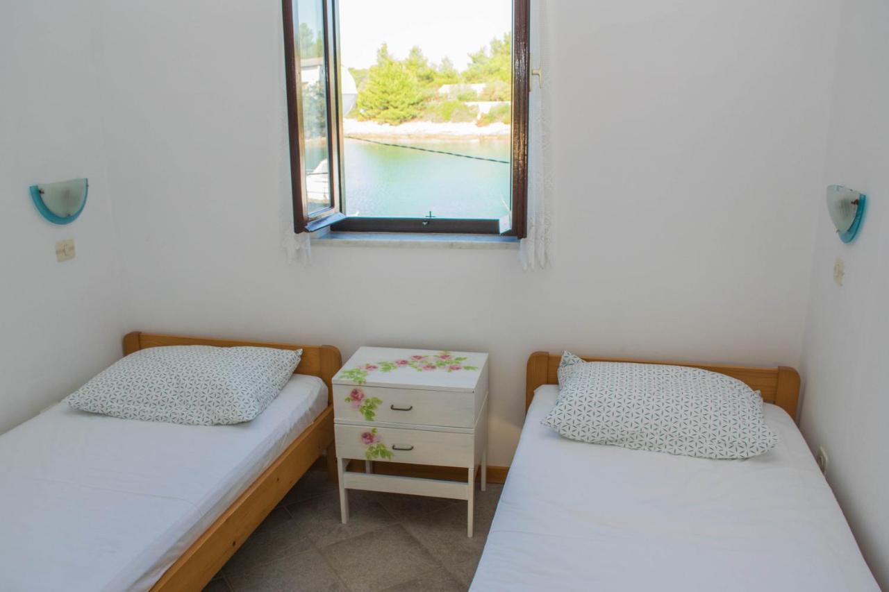 Holiday House Punta Blue & Orange 5M From The Sea, Island Cres Apartment Punta Kriza Bagian luar foto