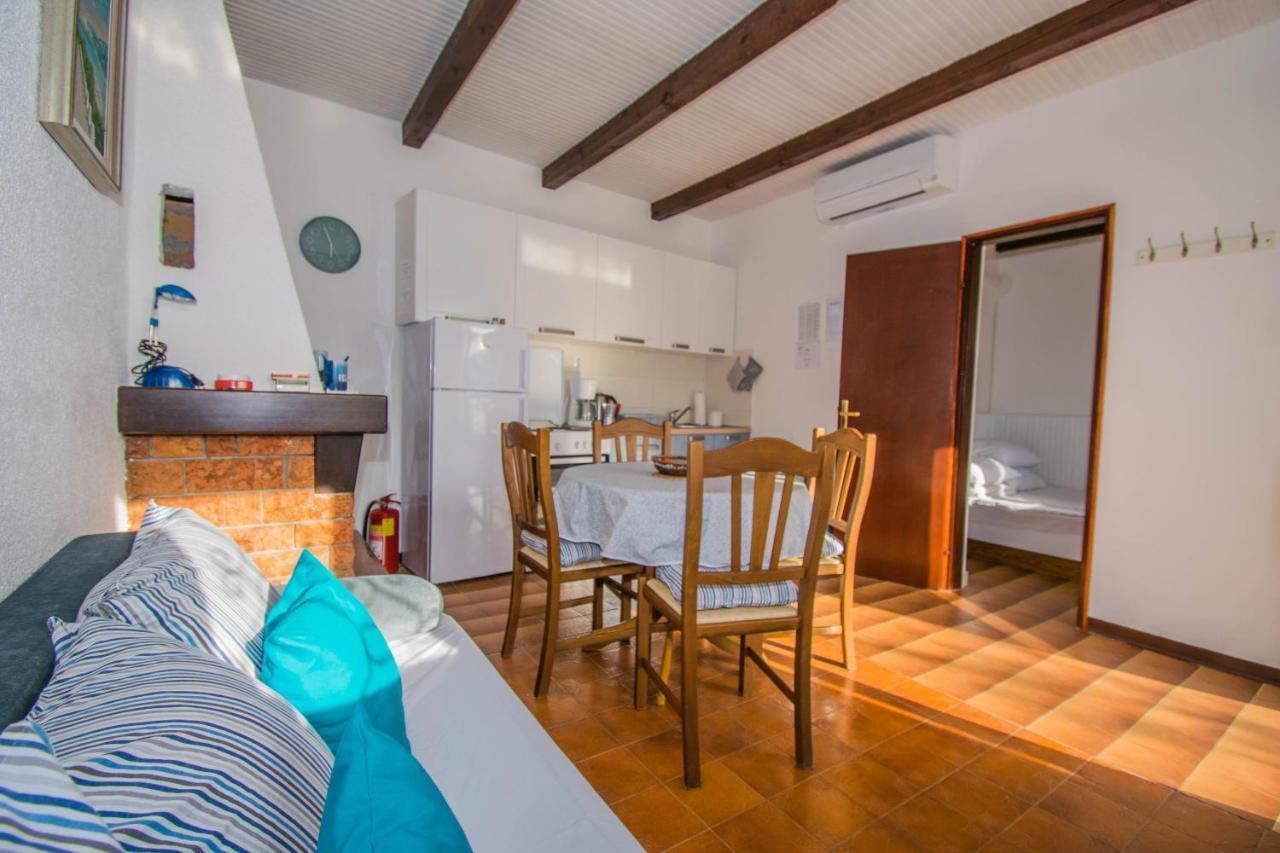 Holiday House Punta Blue & Orange 5M From The Sea, Island Cres Punta Kriza Bagian luar foto